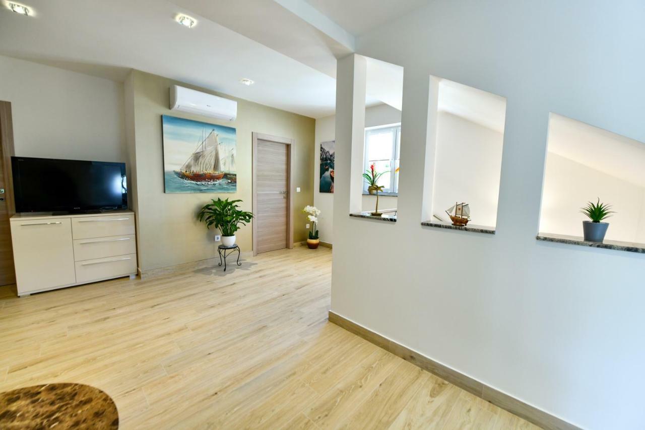 Cambi Lux Apartment Otok  Exterior photo